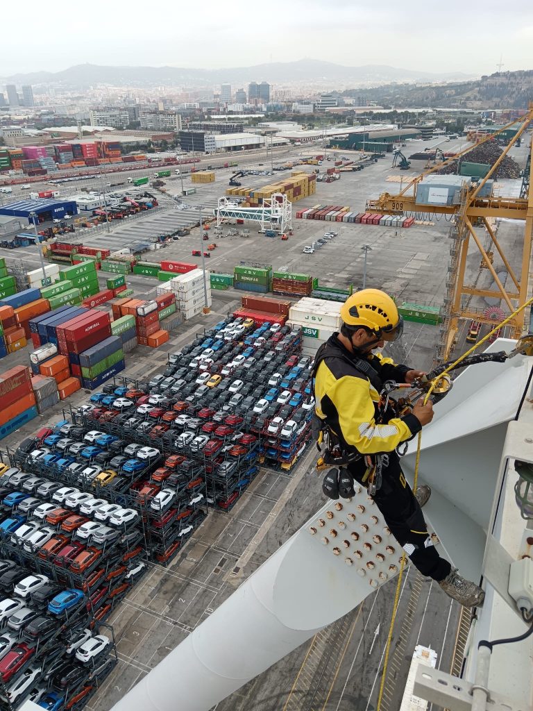 Vertipro Trabajos en Altura - Puertos, trabajos mantenimiento y rescate