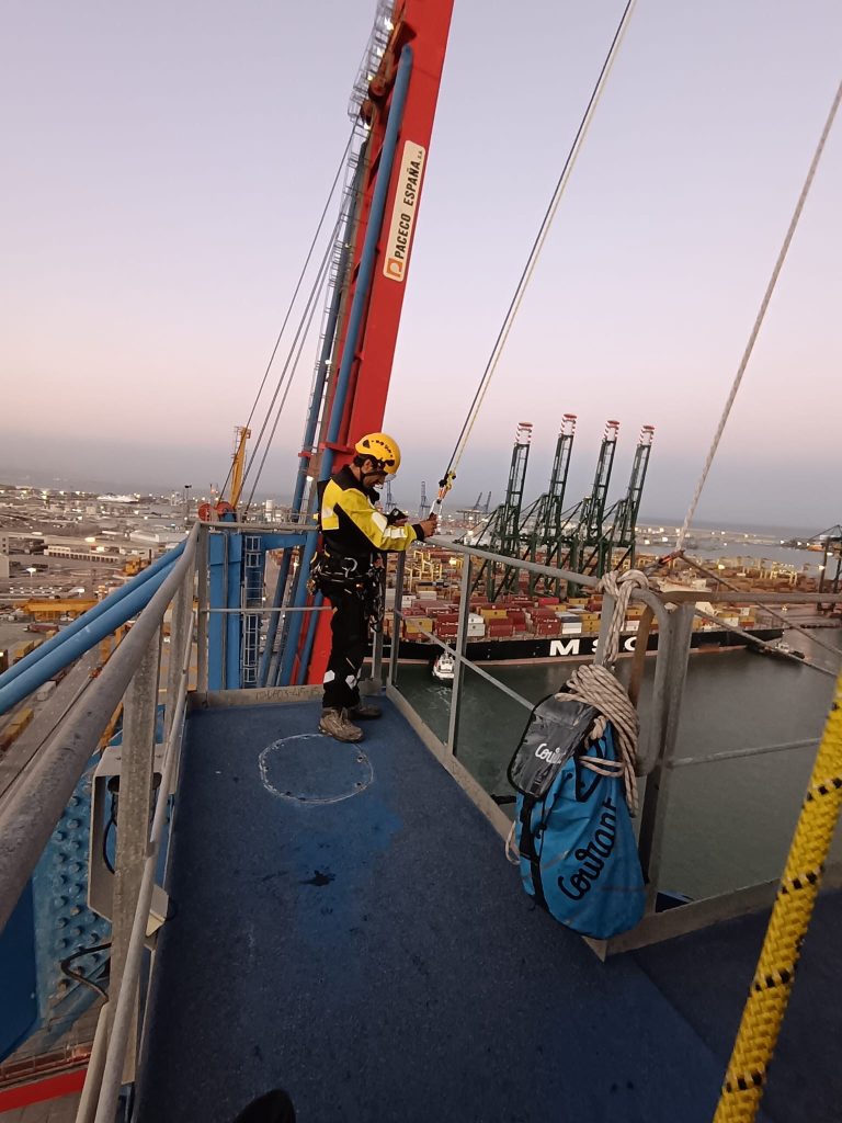 Vertipro Trabajos en Altura - Puertos, trabajos mantenimiento y rescate