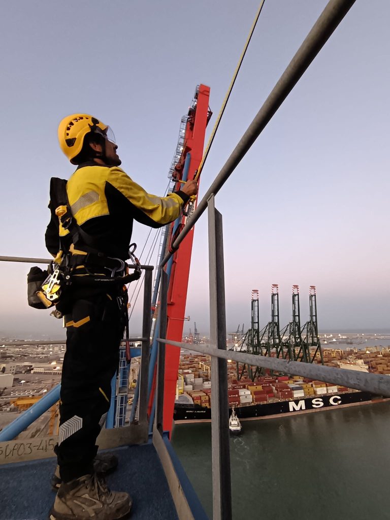 Vertipro Trabajos en Altura - Puertos, trabajos mantenimiento y rescate