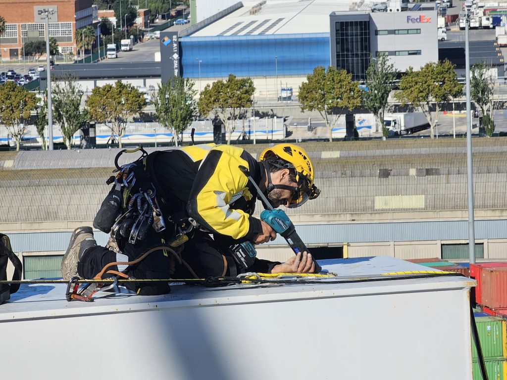 Vertipro Trabajos en Altura - Puertos, trabajos mantenimiento y rescate