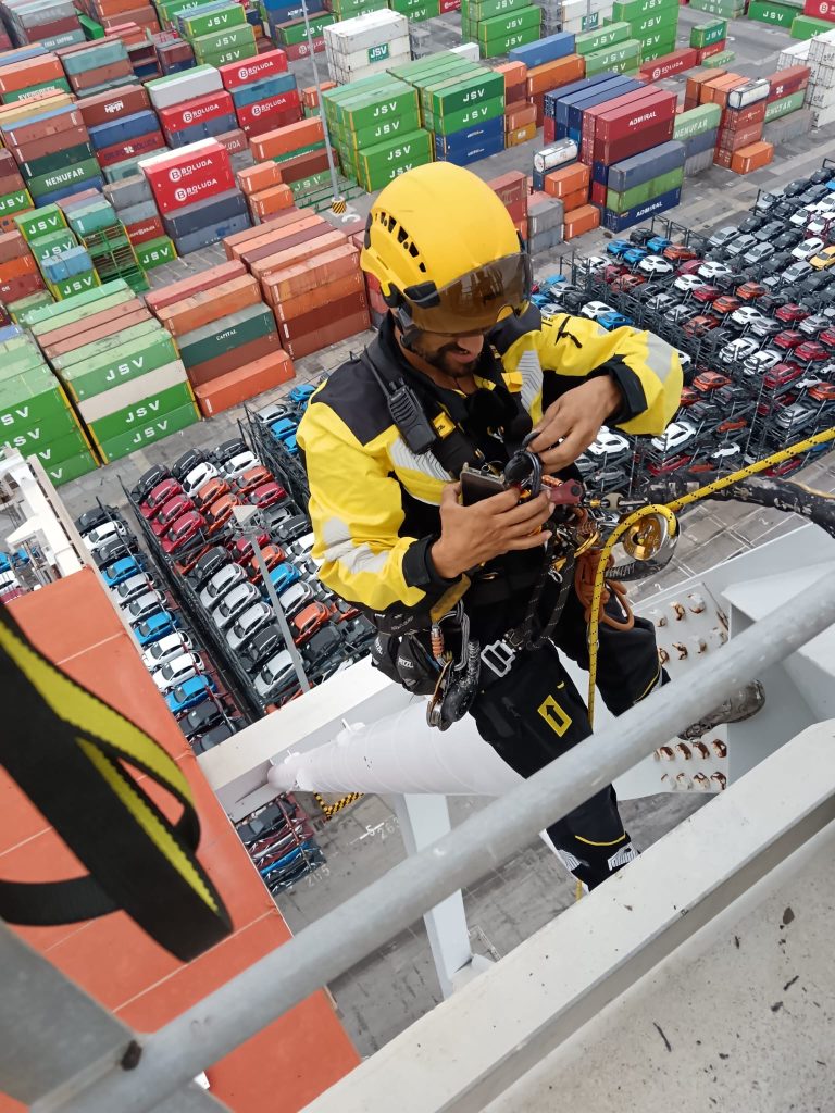 Vertipro Trabajos en Altura - Puertos, trabajos mantenimiento y rescate