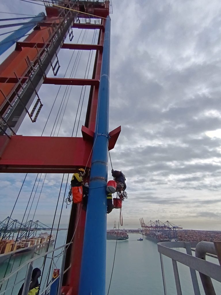 Vertipro Trabajos en Altura - Puertos, trabajos mantenimiento y rescate